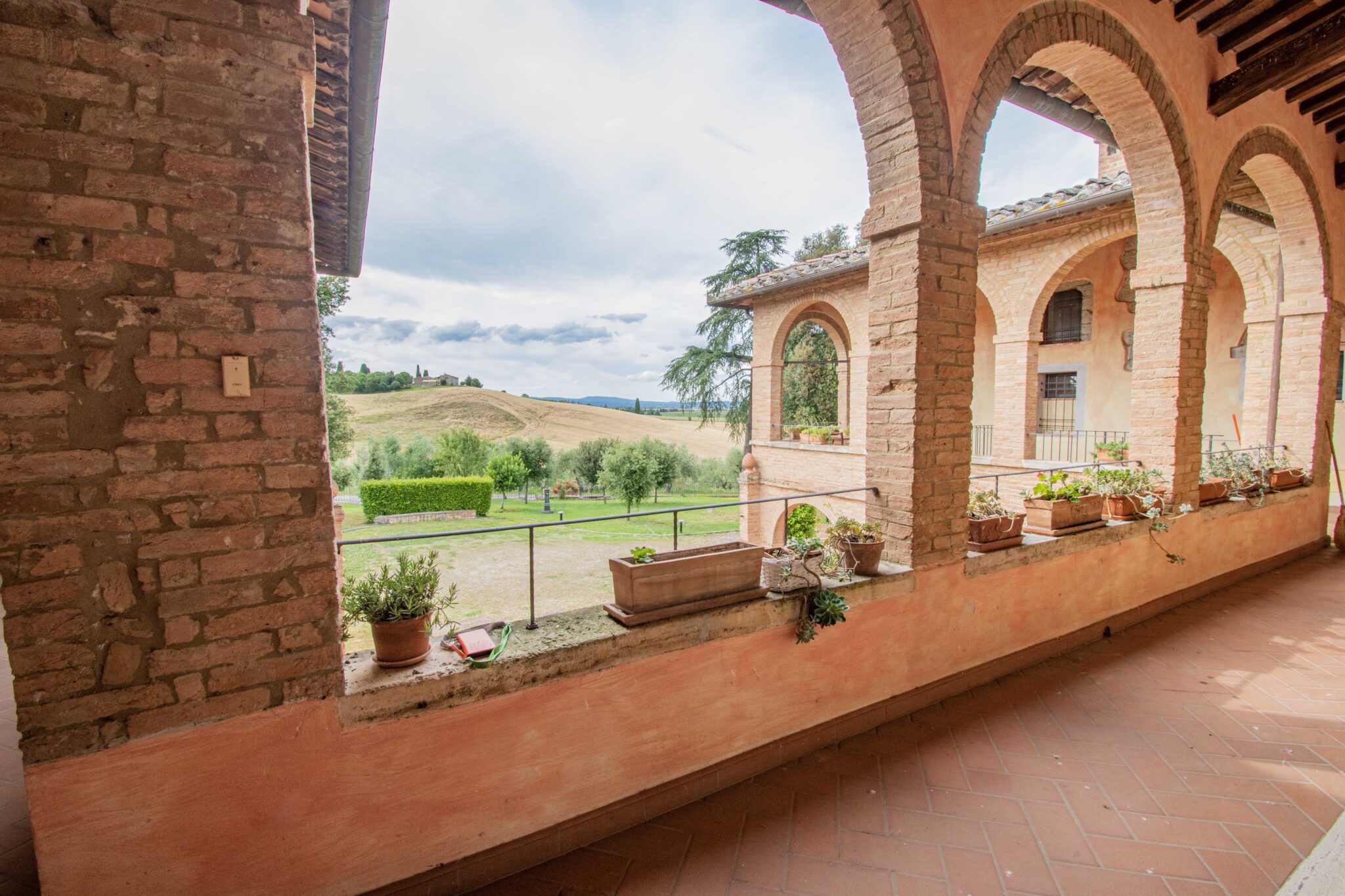 Tuscany Real Estate - Fascino Storico: Appartamento in Antico Convento Ristrutturato   - DSC 5784 copia scaled