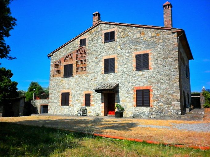 Tuscany Real Estate - Tuscan Farmhouse   - east25 680x510