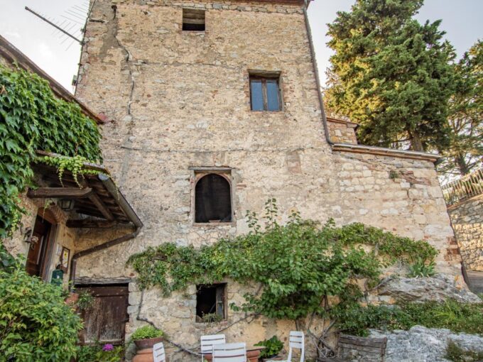 Tuscany Real Estate - Capanna Lecchi in Chianti   - DSC 3081 copia 680x510