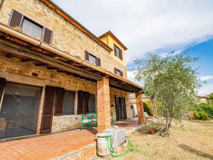 Tuscany Real Estate - Antico Rustico di Campagna in uno dei più bei borghi della Valdambra   - DSC 4050 copia 680x510